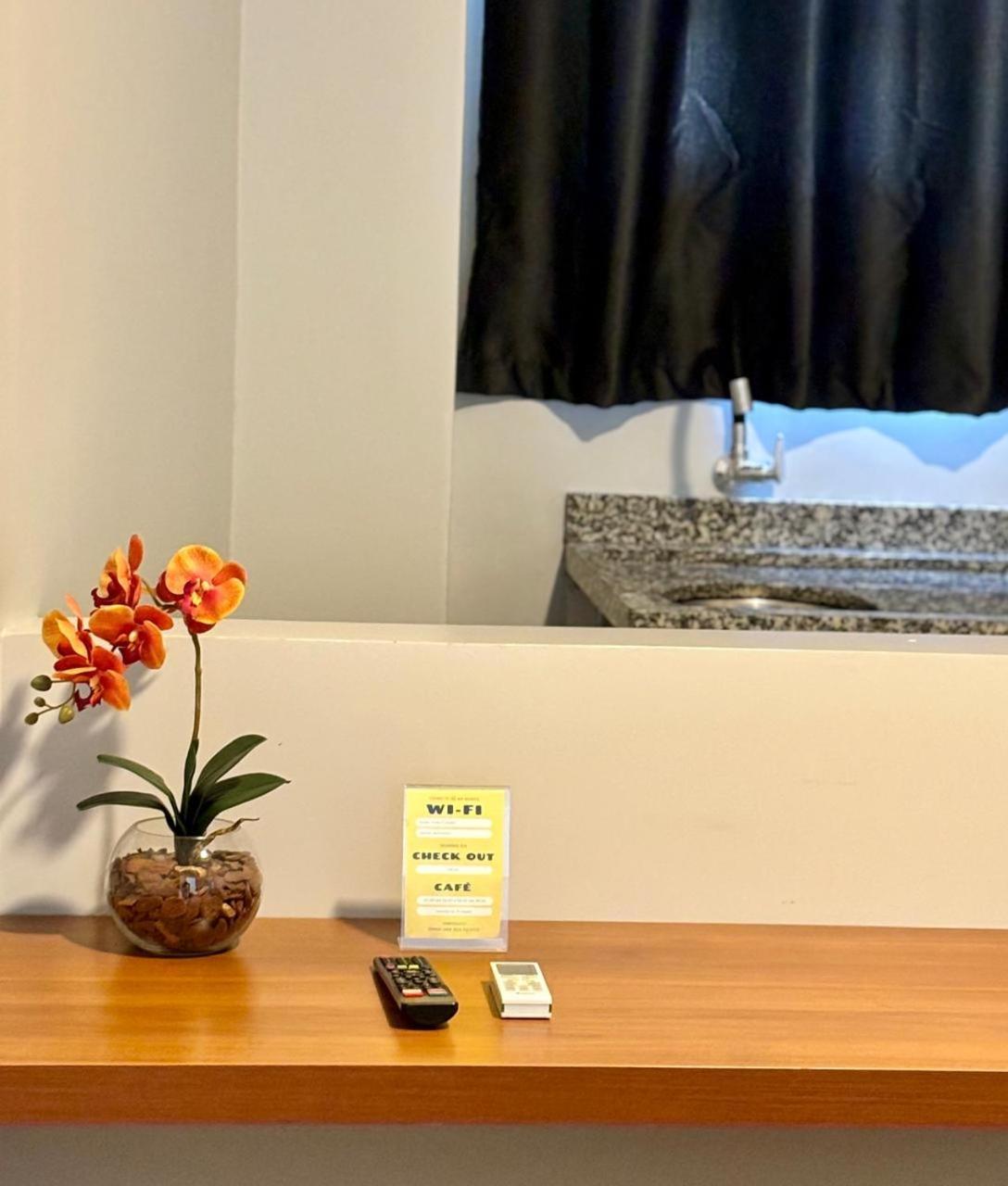 Hotelcity 布吕斯克 外观 照片